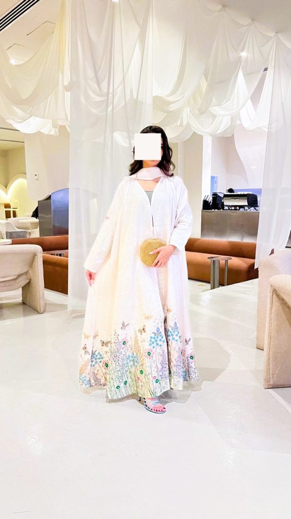 عباية الفراشات شك