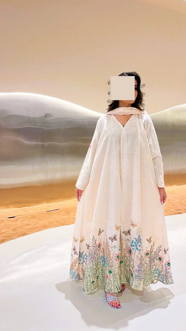 عبايةالفراشة بدون شك